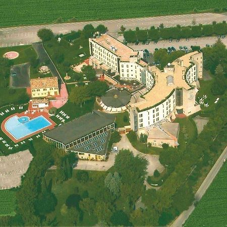 Hotel Federico II เยซี ภายนอก รูปภาพ