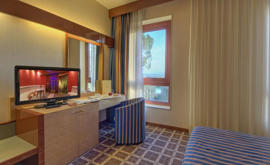 Hotel Federico II เยซี ภายนอก รูปภาพ
